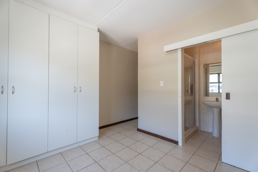 2 Bedroom Property for Sale in Admirals Park Western Cape